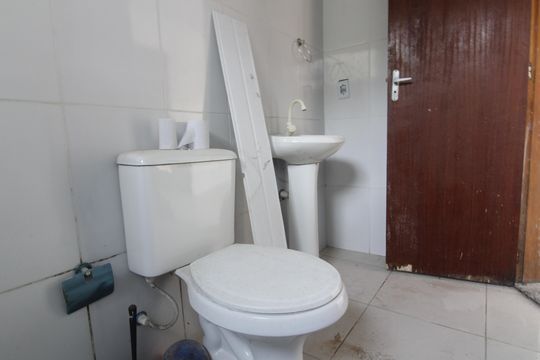 Banheiro do Studio de kitnet/studio para alugar com 1 quarto, 40m² em Porto do Carro, Cabo Frio