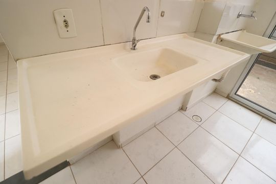 Cozinha de apartamento para alugar com 2 quartos, 50m² em Shopping Park, Uberlândia