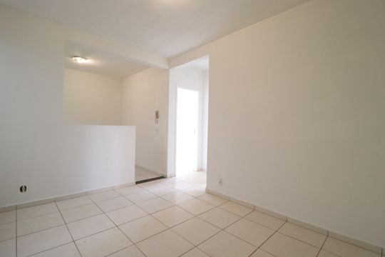 Sala de apartamento para alugar com 2 quartos, 50m² em Shopping Park, Uberlândia