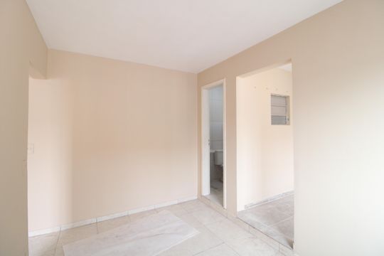 Cozinha de apartamento para alugar com 1 quarto, 45m² em Jardim Morais Prado, São Paulo
