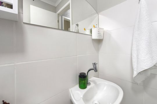 Banheiro de apartamento à venda com 2 quartos, 45m² em Camunci, Campinas