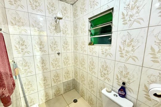 Banheiro de casa à venda com 6 quartos, 210m² em Cidade Líder, São Paulo