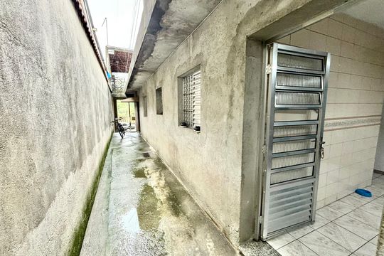 Corredor de casa à venda com 6 quartos, 210m² em Cidade Líder, São Paulo