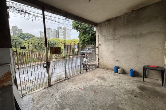 Garagem de casa à venda com 6 quartos, 210m² em Cidade Líder, São Paulo
