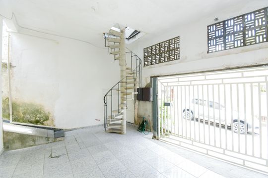 Garagem de casa para alugar com 1 quarto, 140m² em Jardim do Papai, Guarulhos