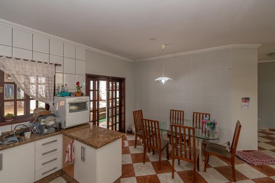 Cozinha e Sala de Jantar  de casa à venda com 3 quartos, 270m² em Chácara Monte Alegre, Sumaré