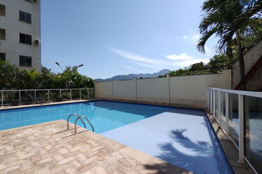 Área comum - Piscina de apartamento para alugar com 2 quartos, 50m² em Taquara, Rio de Janeiro