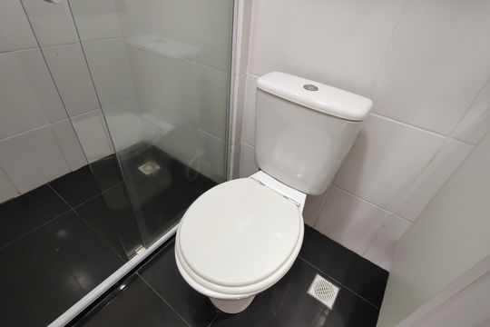 Banheiro da Suíte de apartamento para alugar com 2 quartos, 50m² em Taquara, Rio de Janeiro