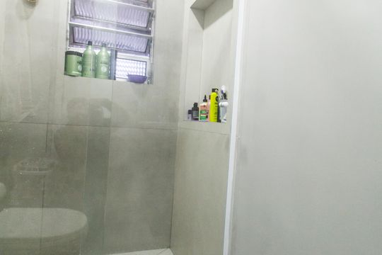 Banheiro 2 de casa à venda com 2 quartos, 150m² em Parque Viana, Barueri