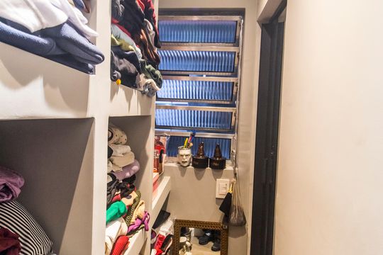 Closet de casa à venda com 2 quartos, 150m² em Parque Viana, Barueri