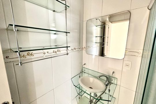 Banheiro  de apartamento para alugar com 3 quartos, 65m² em Cidade Líder, São Paulo