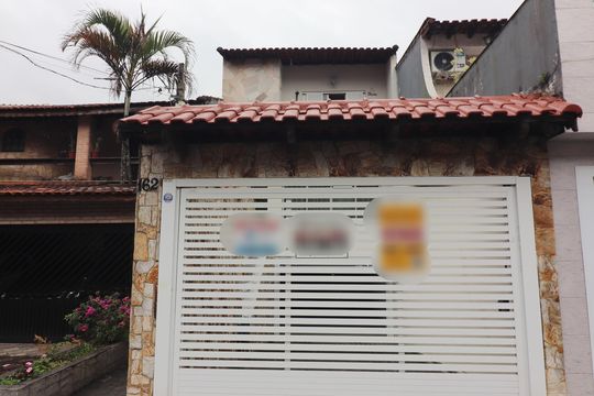 Fachada de casa à venda com 3 quartos, 228m² em Parque Terra Nova Ii, São Bernardo do Campo