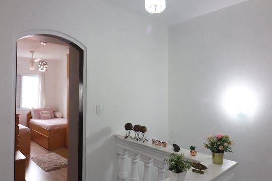 Corredor de casa à venda com 3 quartos, 228m² em Parque Terra Nova Ii, São Bernardo do Campo