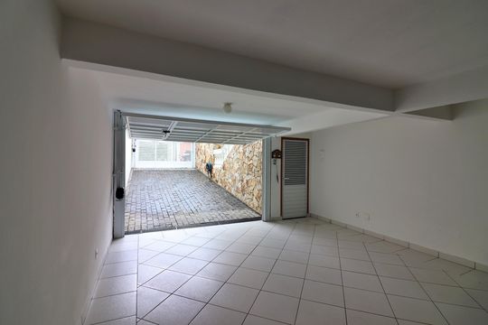Garagem de casa à venda com 3 quartos, 228m² em Parque Terra Nova Ii, São Bernardo do Campo
