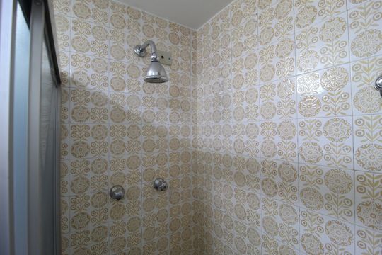Banheiro Social de apartamento para alugar com 3 quartos, 112m² em Itaim Bibi, São Paulo