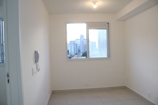 Sala de apartamento para alugar com 1 quarto, 27m² em Parque Industrial Tomas Edson, São Paulo
