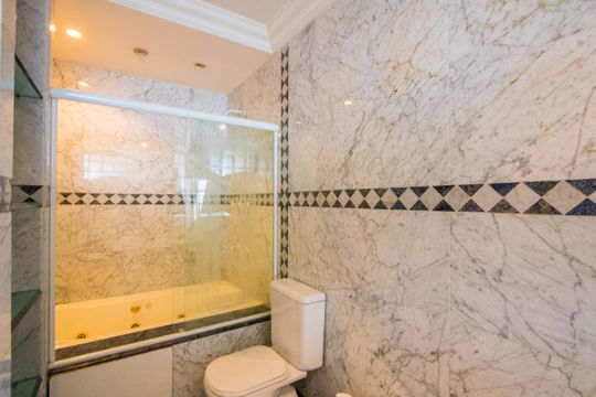 Banheiro do quarto 1 de apartamento à venda com 4 quartos, 296m² em Jardim, Santo André