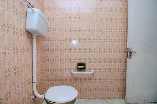 Banheiro de casa de condomínio para alugar com 2 quartos, 110m² em Vila Ipiranga, Porto Alegre