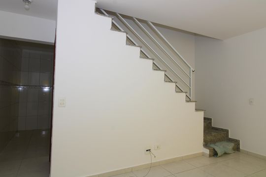 sala de casa de condomínio para alugar com 2 quartos, 80m² em Vila Ré, São Paulo