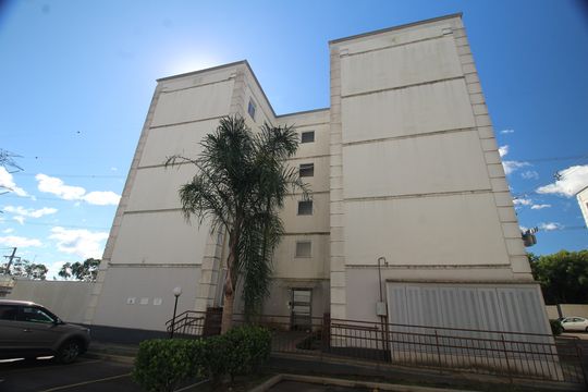 Fachada do bloco de apartamento à venda com 2 quartos, 133m² em São José, Canoas