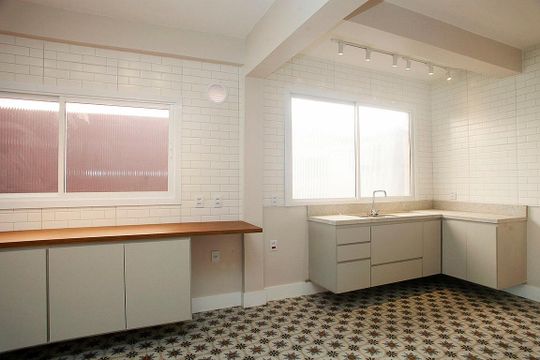 Cozinha de apartamento à venda com 3 quartos, 140m² em Bom Fim, Porto Alegre