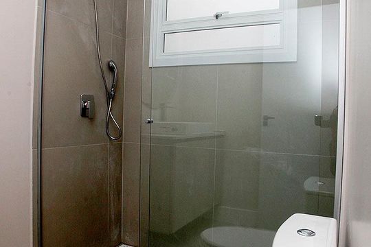 Banheiro 2 de apartamento à venda com 3 quartos, 140m² em Bom Fim, Porto Alegre