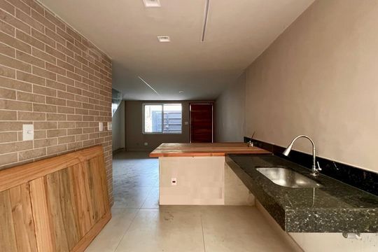 Casa à venda com 2 quartos, 82m² em Liberdade, Belo Horizonte