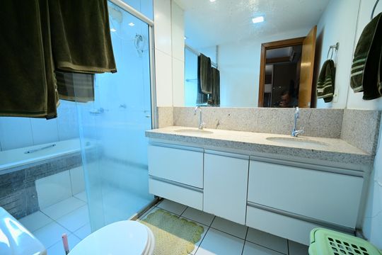 Apartamento à venda com 4 quartos, 162m² em Setor Bueno, Goiânia