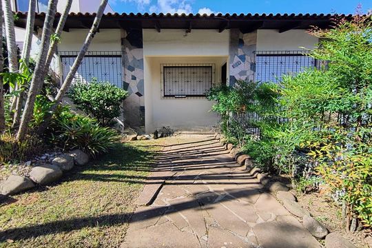 Casa para alugar com 4 quartos, 264m² em Centro, Gravataí