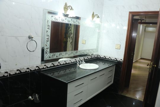 Banheiro de casa para alugar com 3 quartos, 500m² em Caonze, Nova Iguaçu
