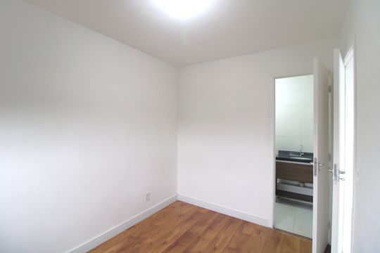 Quarto 2 de apartamento para alugar com 2 quartos, 42m² em Jurubatuba, São Paulo