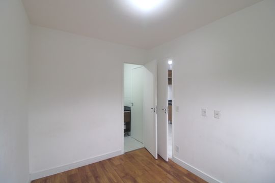 Quarto 2 de apartamento para alugar com 2 quartos, 42m² em Jurubatuba, São Paulo