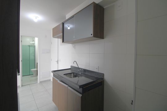 Cozinha de apartamento para alugar com 2 quartos, 42m² em Jurubatuba, São Paulo