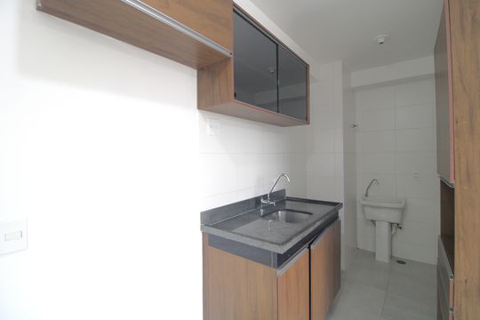 Cozinha de apartamento para alugar com 2 quartos, 42m² em Jurubatuba, São Paulo