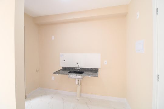 Cozinha de apartamento à venda com 2 quartos, 39m² em Usina Piratininga, São Paulo