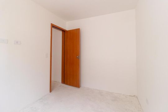 Quarto de apartamento à venda com 1 quarto, 35m² em Atuba, Curitiba