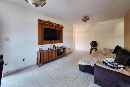 Casa à venda com 3 quartos, 120m² em Matapaca, Niterói