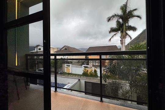 Suíte Master - Varanda de casa de condomínio à venda com 4 quartos, 160m² em Vargem Pequena, Rio de Janeiro