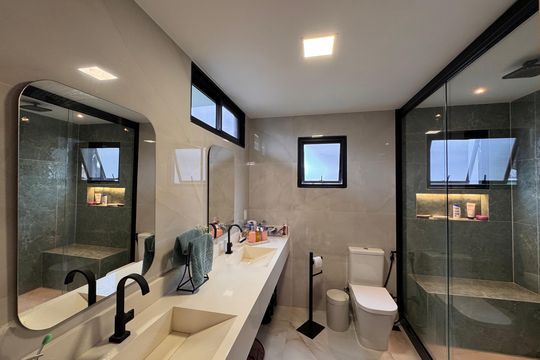 Suíte Master - Banheiro de casa de condomínio à venda com 4 quartos, 160m² em Vargem Pequena, Rio de Janeiro