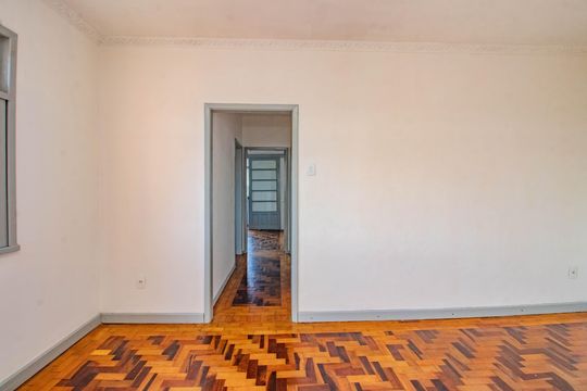 Sala de apartamento à venda com 3 quartos, 90m² em Navegantes, Porto Alegre