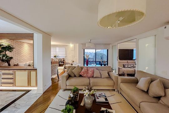 Apartamento para alugar com 3 quartos, 195m² em Mooca, São Paulo