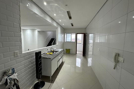 Cozinha de apartamento para alugar com 3 quartos, 257m² em Centro, São Vicente