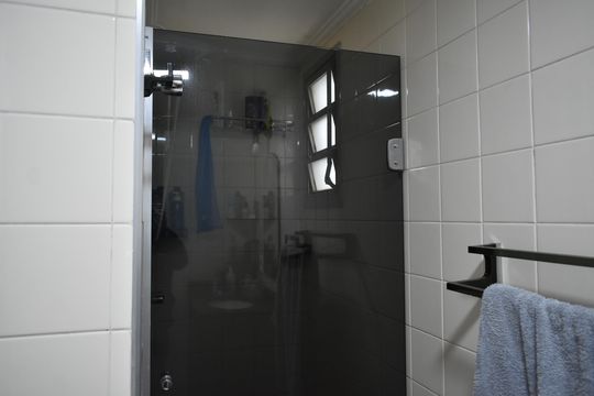 Banheiro de apartamento para alugar com 2 quartos, 53m² em Bosque da Saúde, São Paulo