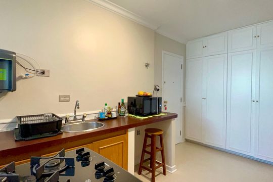 Cozinha de apartamento para alugar com 3 quartos, 141m² em Jardim Paulista, São Paulo