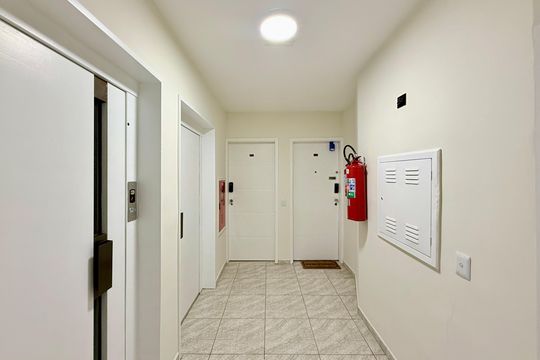 Hall Apartamento  de apartamento para alugar com 2 quartos, 50m² em Cidade Monções, São Paulo