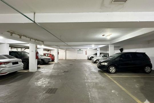 Garagem  de apartamento para alugar com 2 quartos, 50m² em Cidade Monções, São Paulo
