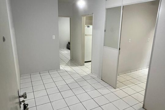 Sala de apartamento para alugar com 2 quartos, 44m² em Pantanal, Florianópolis