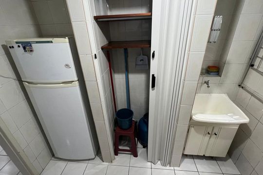 Cozinha de apartamento para alugar com 2 quartos, 44m² em Pantanal, Florianópolis