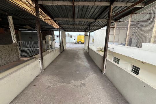 Garagem de casa à venda com 2 quartos, 400m² em Lauzane Paulista, São Paulo