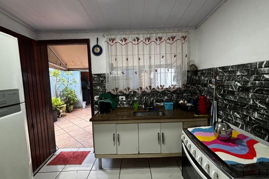 Cozinha de casa à venda com 2 quartos, 108m² em Santa Terezinha, Santo André